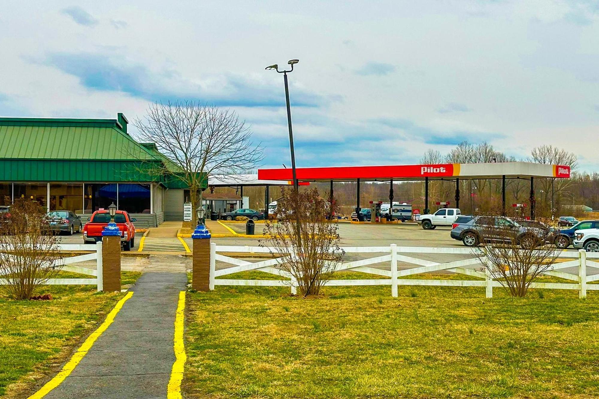 Happy Stay Inn Madisonville I-69 By Oyo Exterior foto